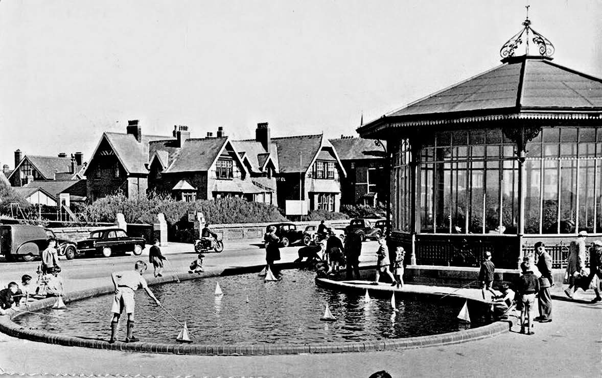 Promenade Gardens bandstand
